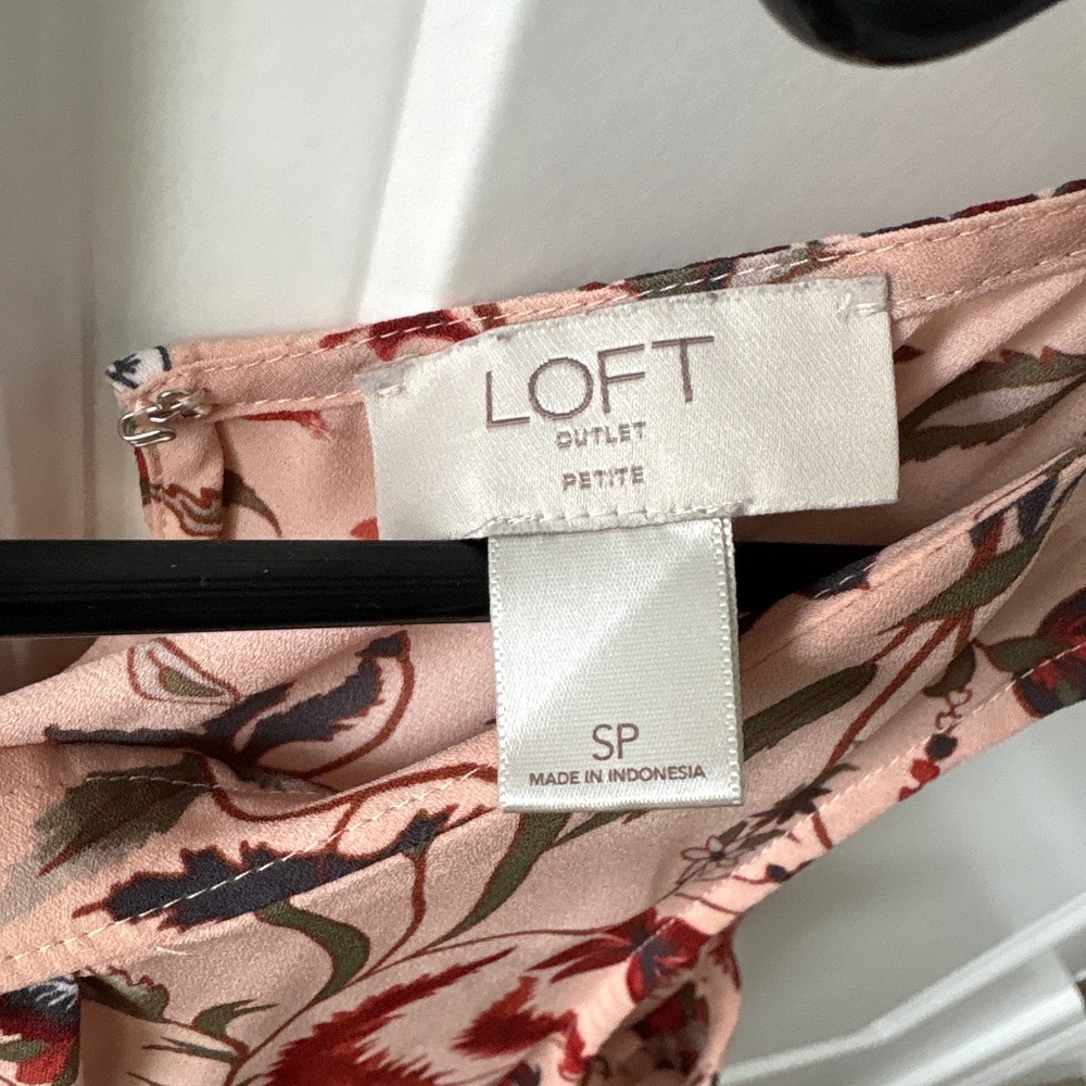 LOFT Outlet Tank - Picture 3 of 4